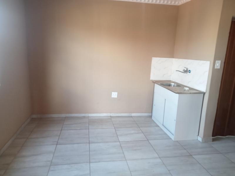 To Let 1 Bedroom Property for Rent in Protea Glen Gauteng