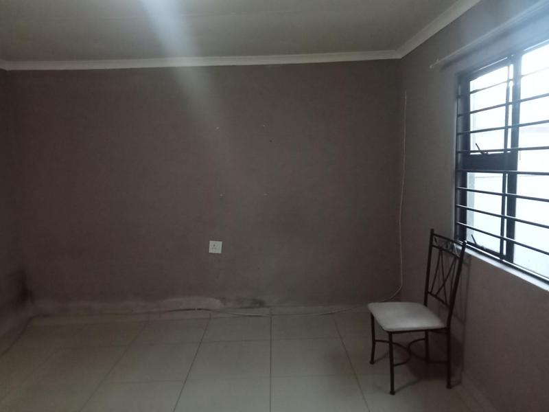 1 Bedroom Property for Sale in Protea Glen Gauteng