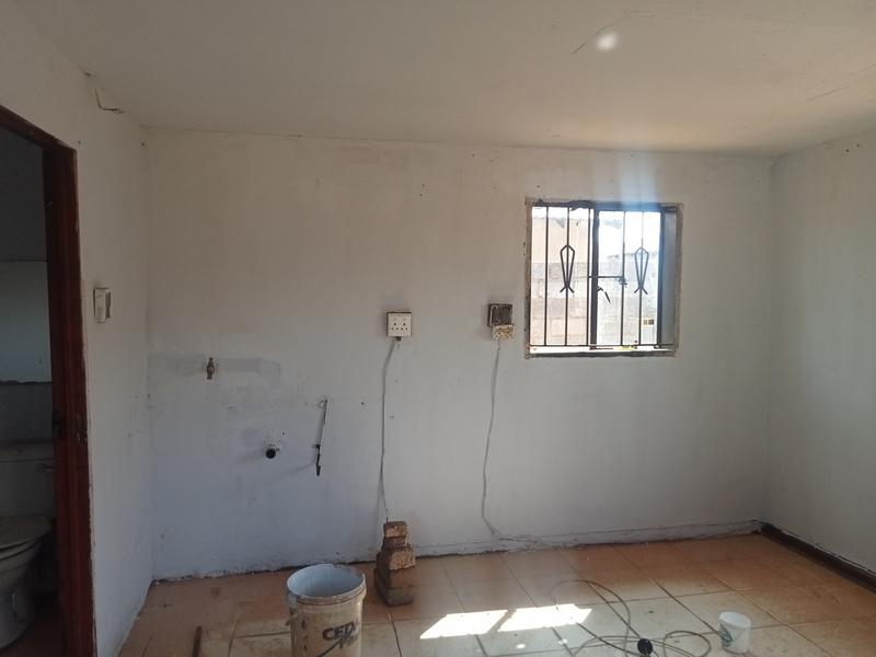 1 Bedroom Property for Sale in Lufhereng Gauteng