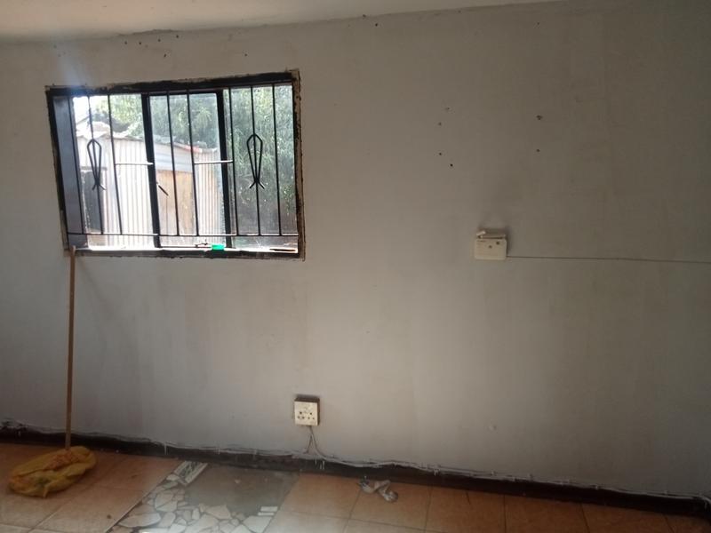 1 Bedroom Property for Sale in Lufhereng Gauteng