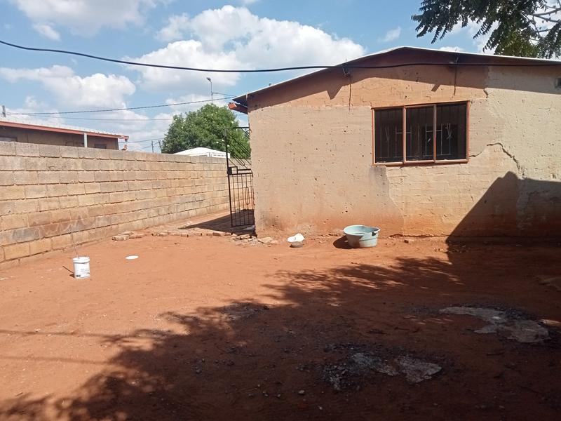 1 Bedroom Property for Sale in Lufhereng Gauteng