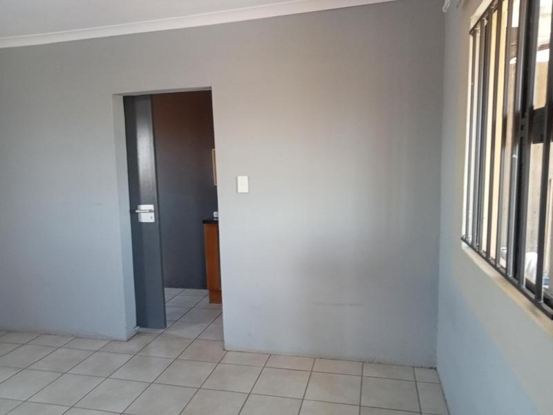1 Bedroom Property for Sale in Lufhereng Gauteng