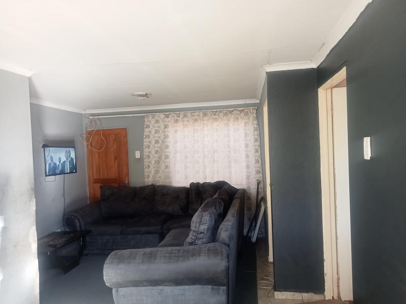 9 Bedroom Property for Sale in Protea Glen Gauteng