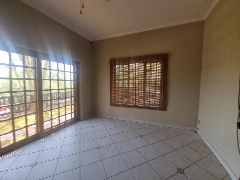 To Let 5 Bedroom Property for Rent in North Riding Gauteng