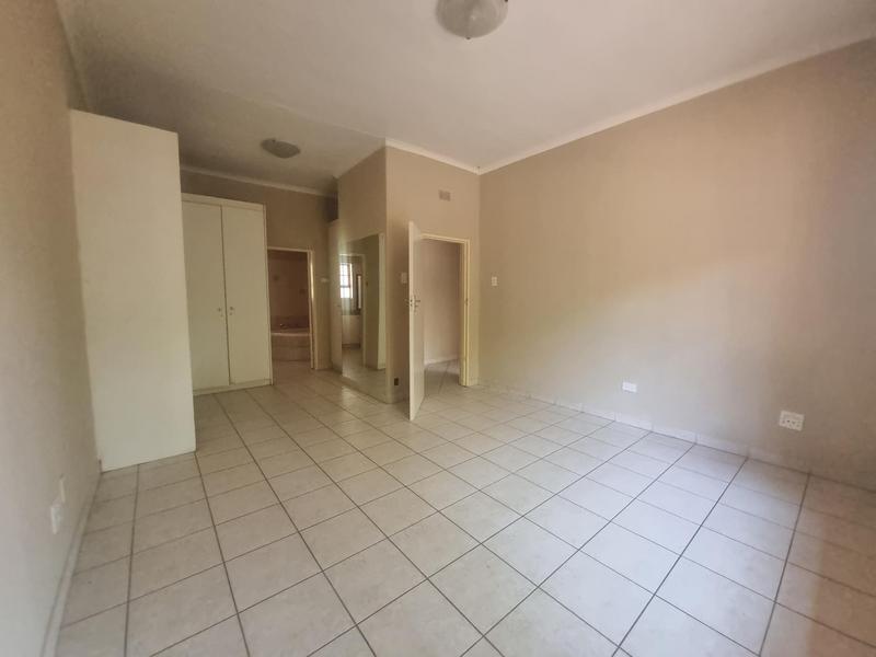 To Let 5 Bedroom Property for Rent in North Riding Gauteng