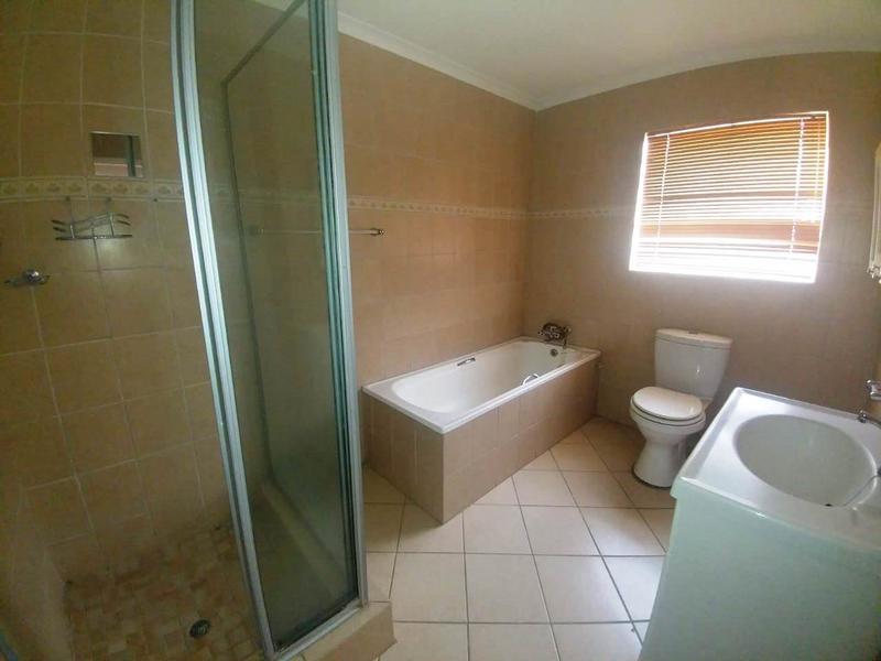 To Let 2 Bedroom Property for Rent in North Riding Gauteng