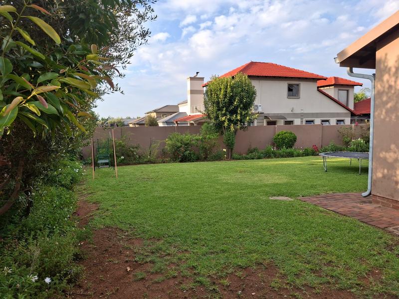 4 Bedroom Property for Sale in Monavoni Gauteng