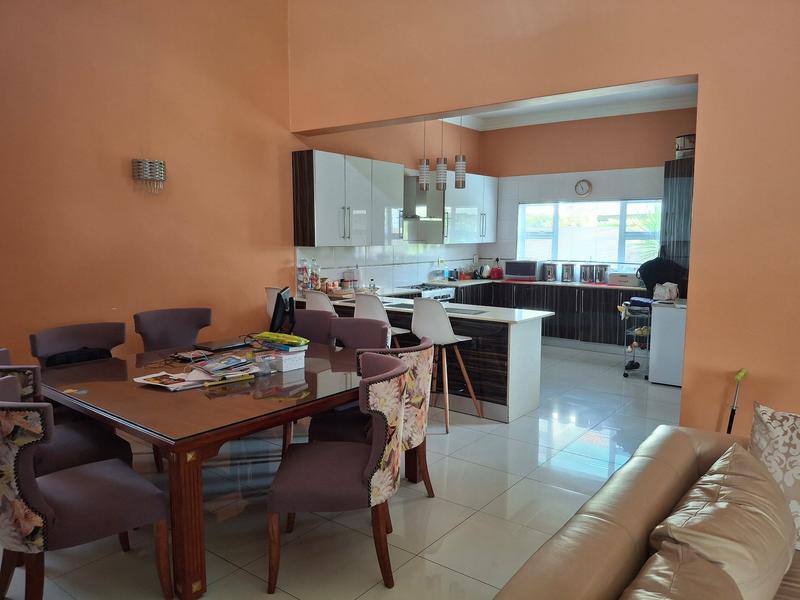 4 Bedroom Property for Sale in Monavoni Gauteng