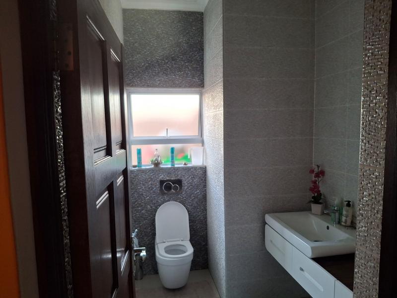 4 Bedroom Property for Sale in Monavoni Gauteng