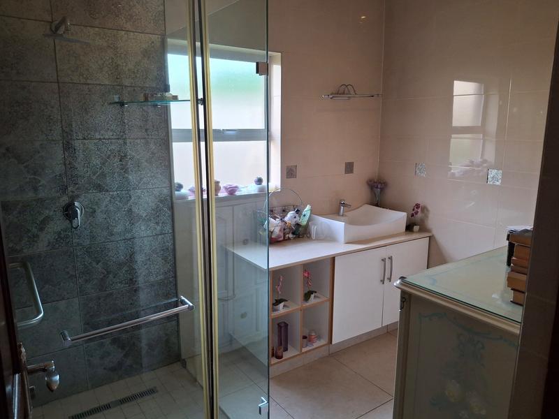 4 Bedroom Property for Sale in Monavoni Gauteng