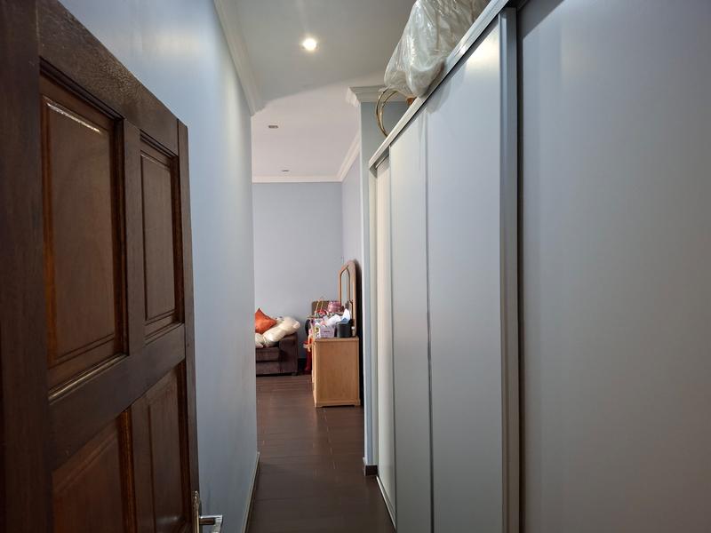 4 Bedroom Property for Sale in Monavoni Gauteng