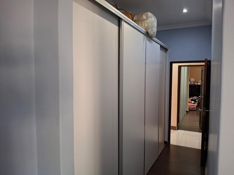 4 Bedroom Property for Sale in Monavoni Gauteng