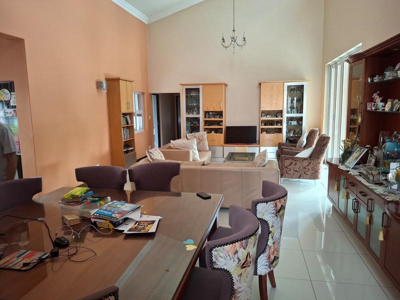 4 Bedroom Property for Sale in Monavoni Gauteng