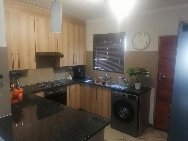 3 Bedroom Property for Sale in Monavoni Gauteng