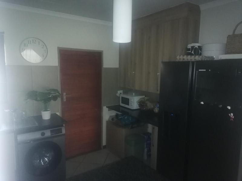 3 Bedroom Property for Sale in Monavoni Gauteng