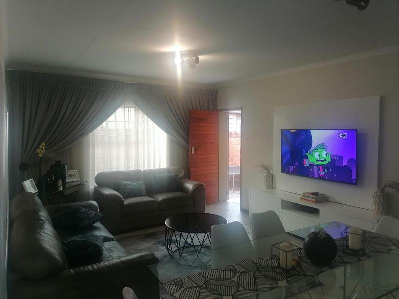 3 Bedroom Property for Sale in Monavoni Gauteng