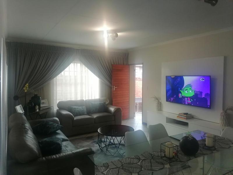3 Bedroom Property for Sale in Monavoni Gauteng
