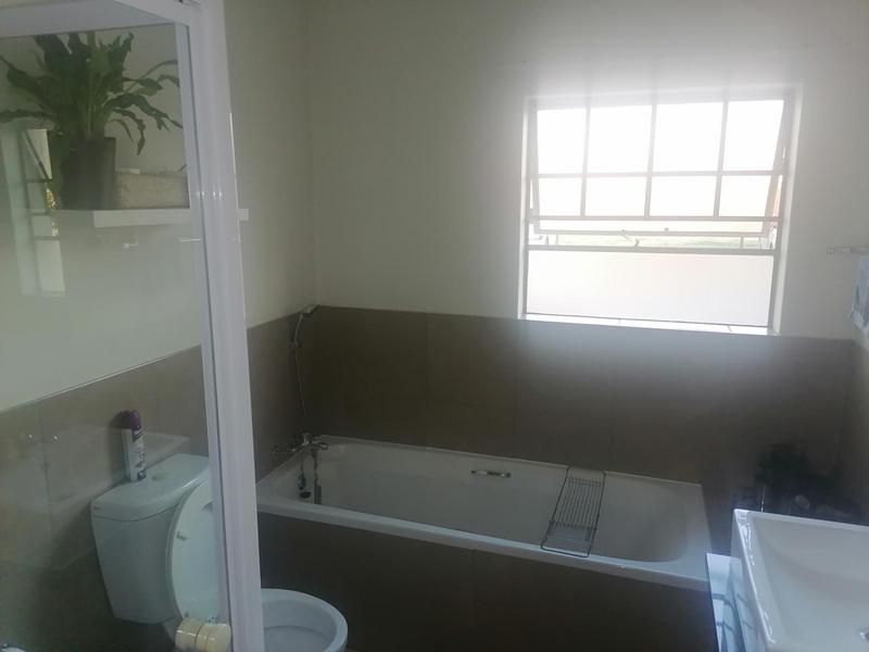 3 Bedroom Property for Sale in Monavoni Gauteng