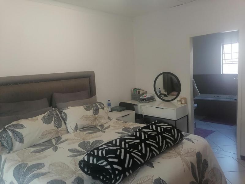 3 Bedroom Property for Sale in Monavoni Gauteng