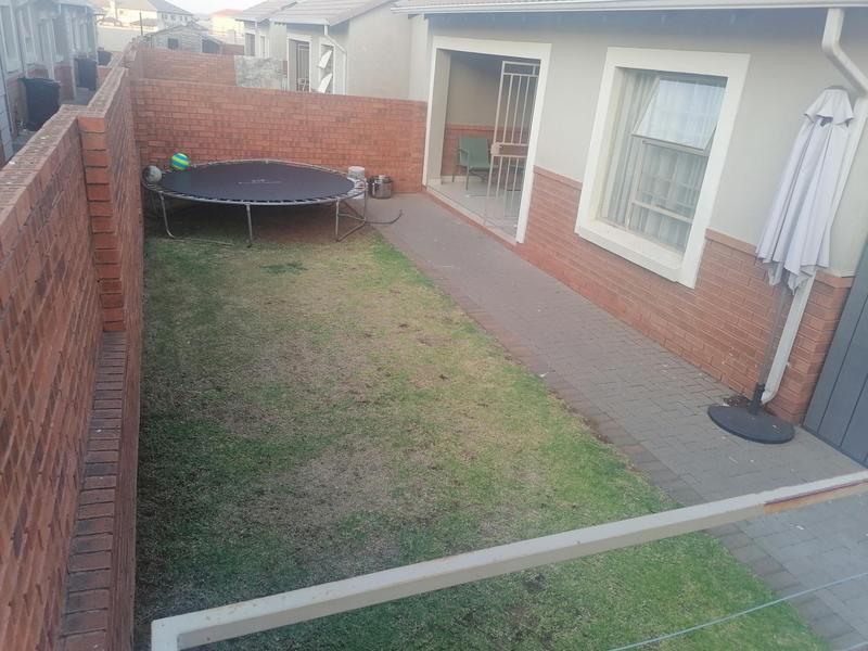 3 Bedroom Property for Sale in Monavoni Gauteng