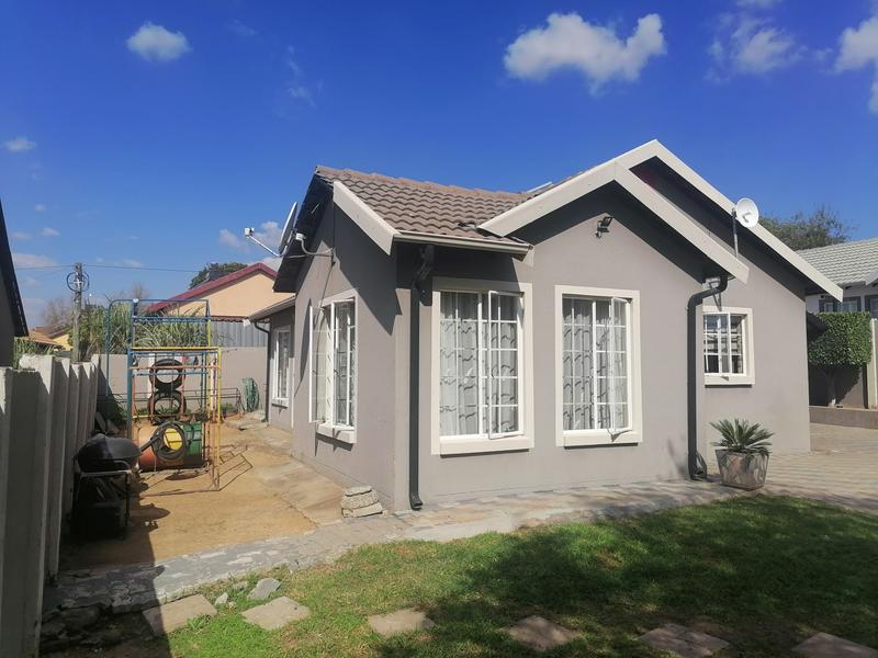 3 Bedroom Property for Sale in Olievenhoutbosch Gauteng