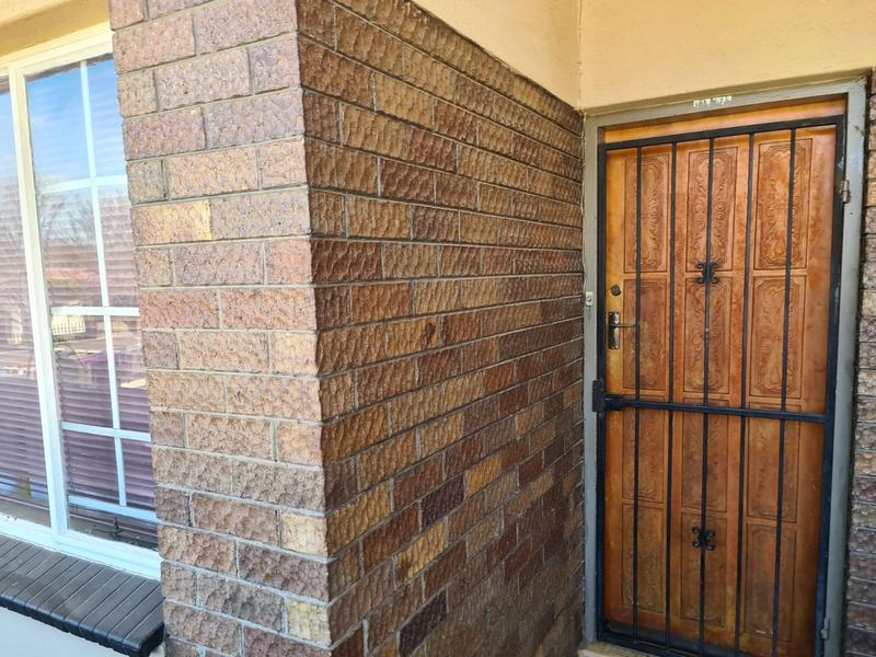 2 Bedroom Property for Sale in Wychwood Gauteng