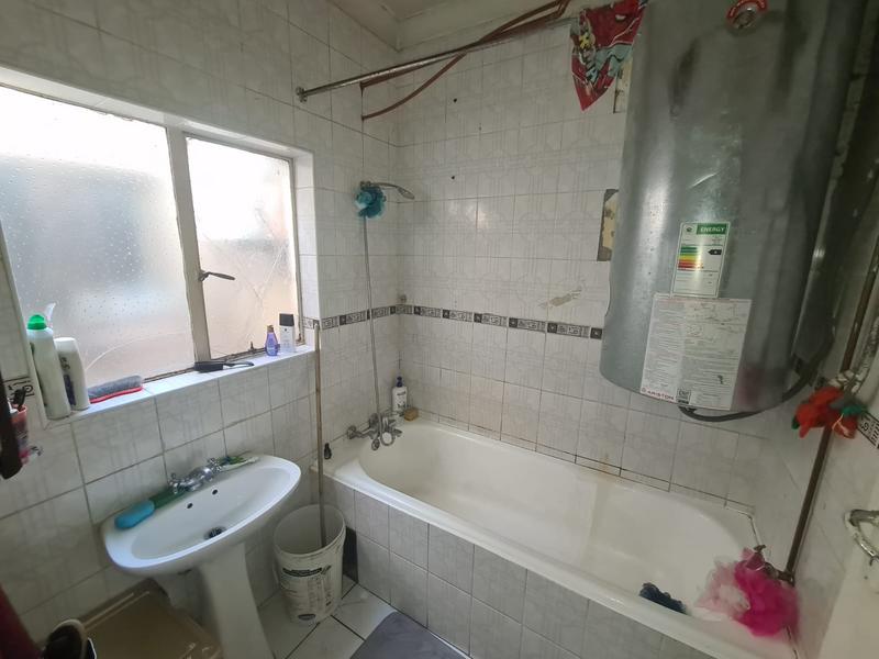 2 Bedroom Property for Sale in Wychwood Gauteng