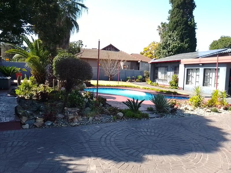 3 Bedroom Property for Sale in Brackendowns Gauteng
