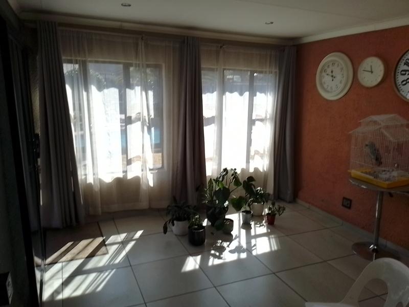3 Bedroom Property for Sale in Brackendowns Gauteng