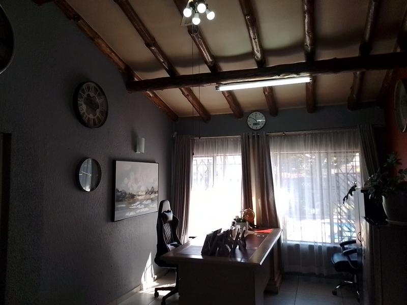 3 Bedroom Property for Sale in Brackendowns Gauteng