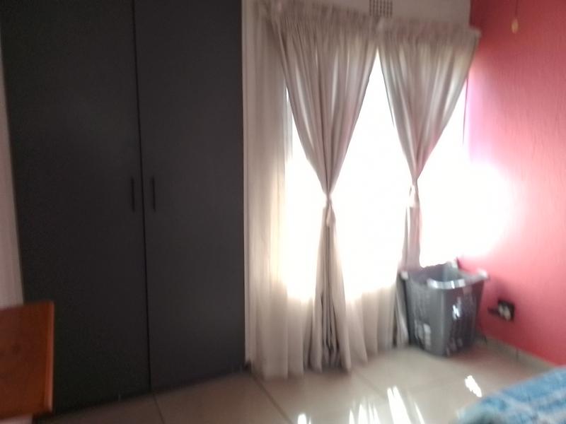 3 Bedroom Property for Sale in Brackendowns Gauteng