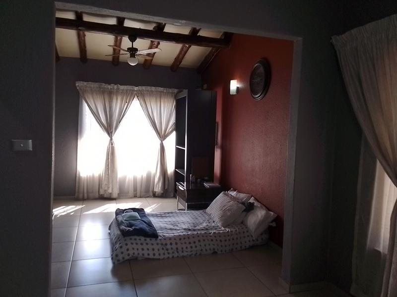 3 Bedroom Property for Sale in Brackendowns Gauteng