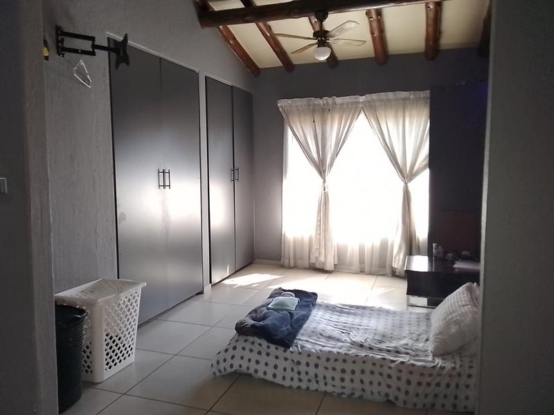 3 Bedroom Property for Sale in Brackendowns Gauteng