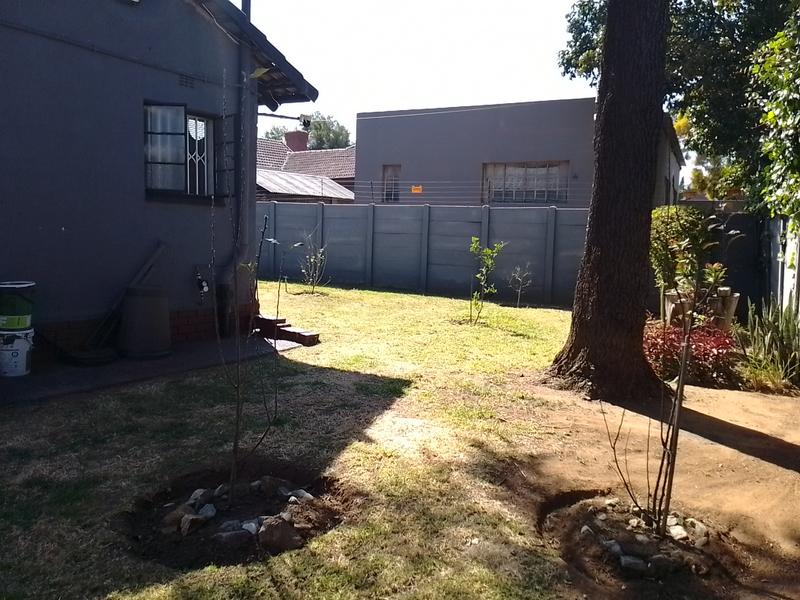 3 Bedroom Property for Sale in Brackendowns Gauteng