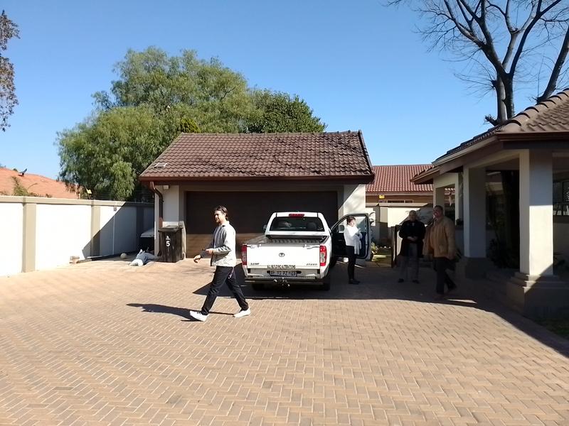 7 Bedroom Property for Sale in Brackenhurst Gauteng
