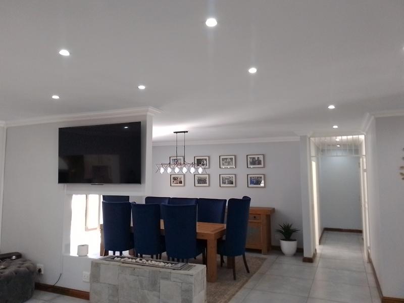 7 Bedroom Property for Sale in Brackenhurst Gauteng