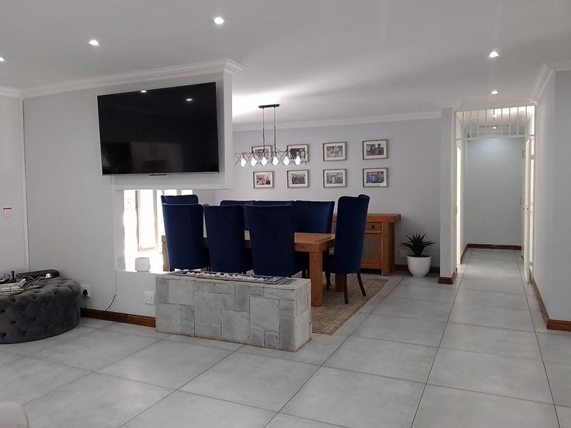 7 Bedroom Property for Sale in Brackenhurst Gauteng