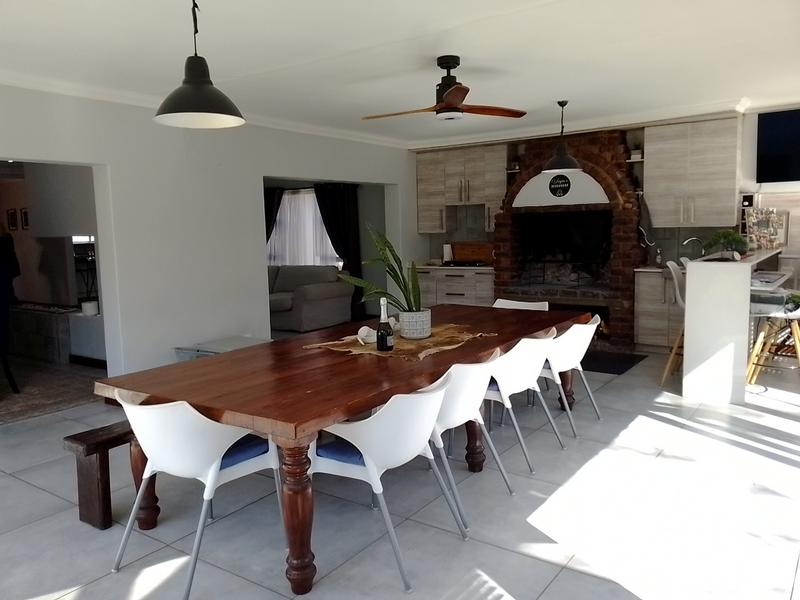 7 Bedroom Property for Sale in Brackenhurst Gauteng