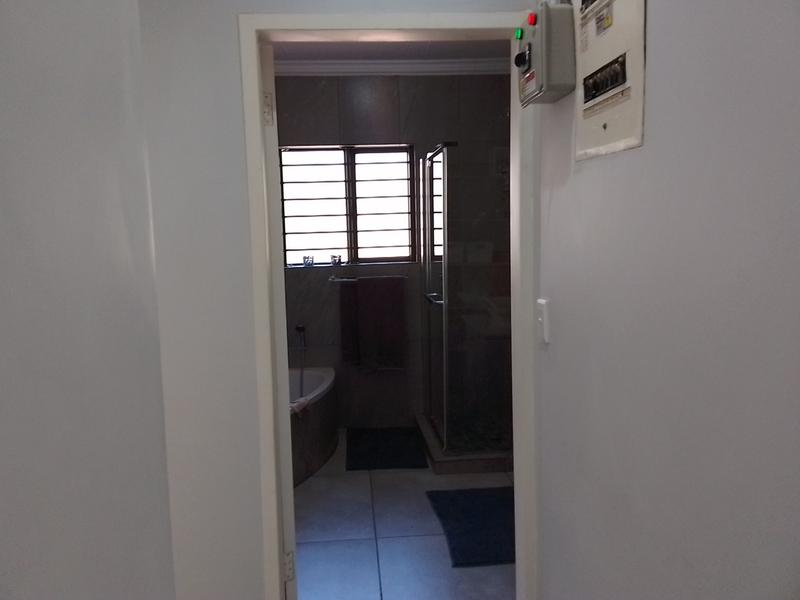 7 Bedroom Property for Sale in Brackenhurst Gauteng