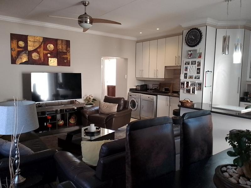 7 Bedroom Property for Sale in Brackenhurst Gauteng