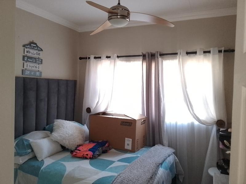 7 Bedroom Property for Sale in Brackenhurst Gauteng