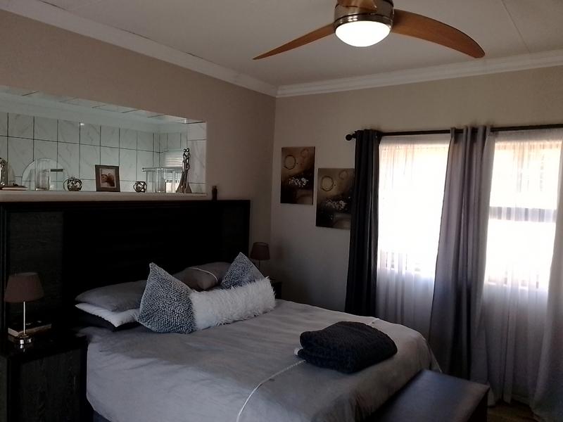 7 Bedroom Property for Sale in Brackenhurst Gauteng