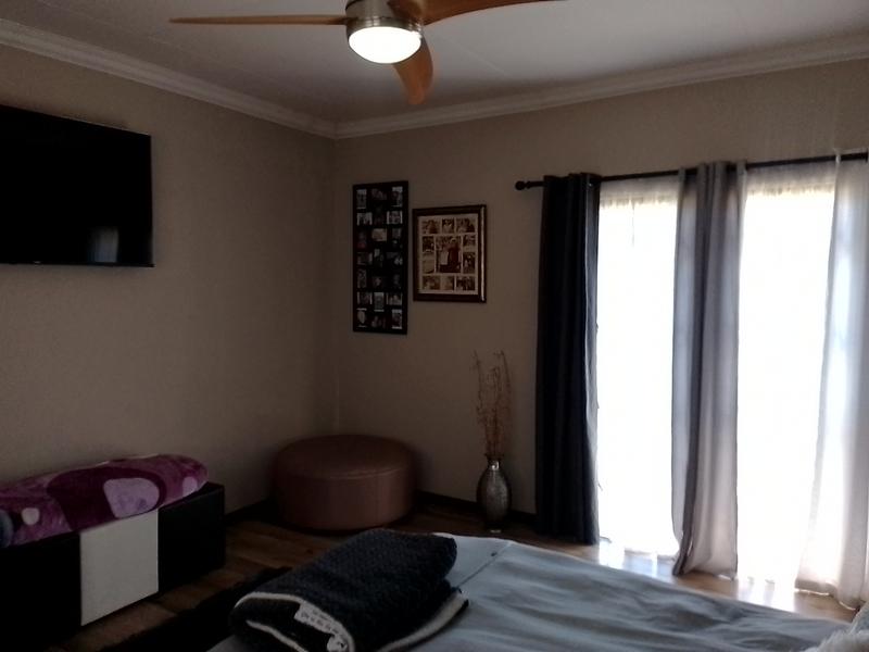 7 Bedroom Property for Sale in Brackenhurst Gauteng