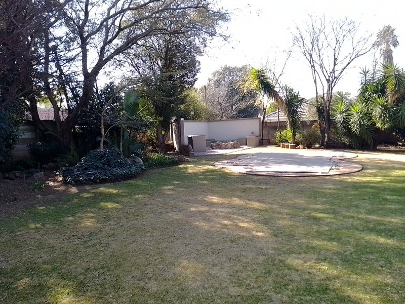 7 Bedroom Property for Sale in Brackenhurst Gauteng