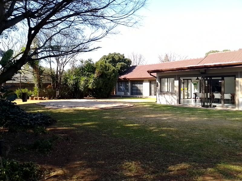 7 Bedroom Property for Sale in Brackenhurst Gauteng