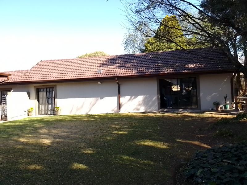7 Bedroom Property for Sale in Brackenhurst Gauteng