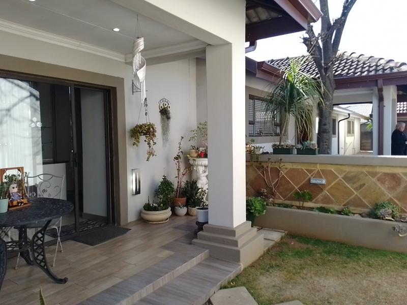 7 Bedroom Property for Sale in Brackenhurst Gauteng