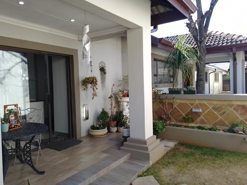 7 Bedroom Property for Sale in Brackenhurst Gauteng