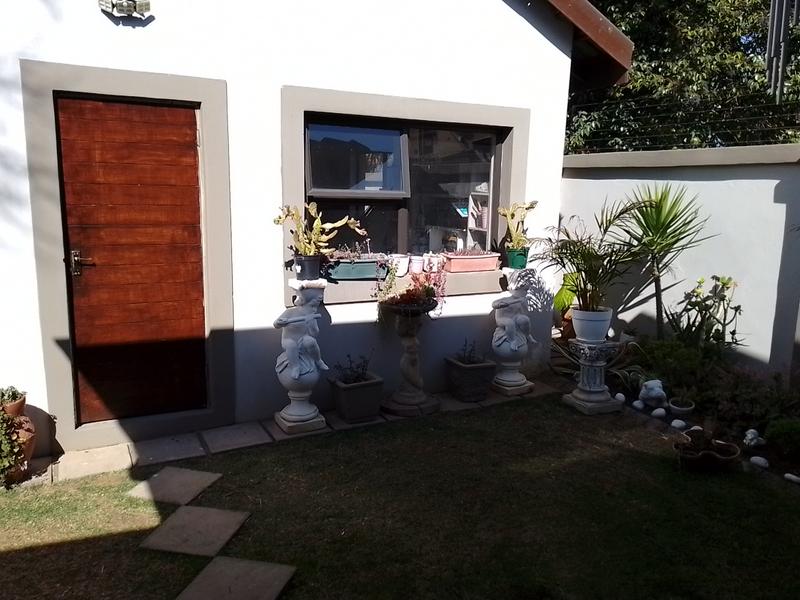 7 Bedroom Property for Sale in Brackenhurst Gauteng