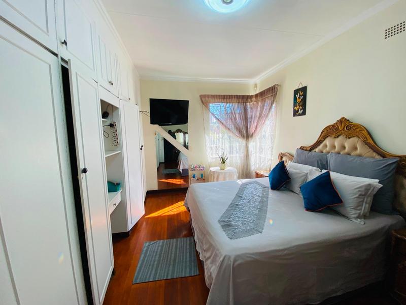 5 Bedroom Property for Sale in Kensington Gauteng